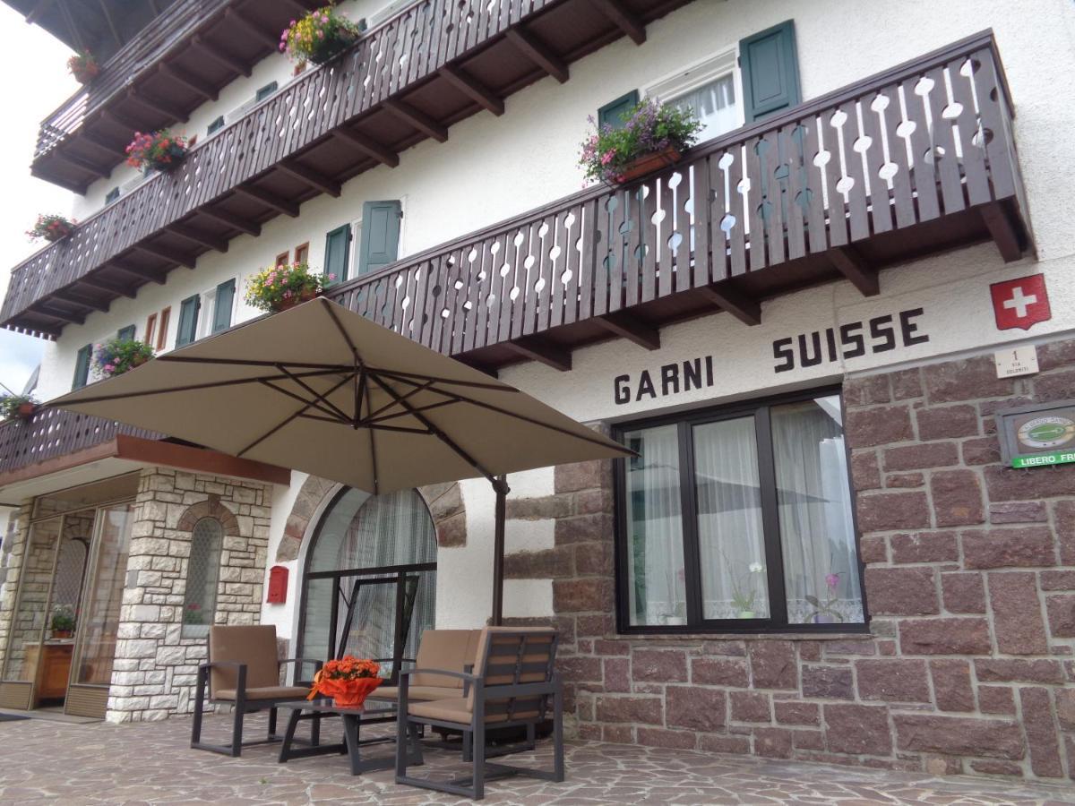 Hotel Garni Suisse サン・マルティーノ・ディ・カストロッツァ エクステリア 写真