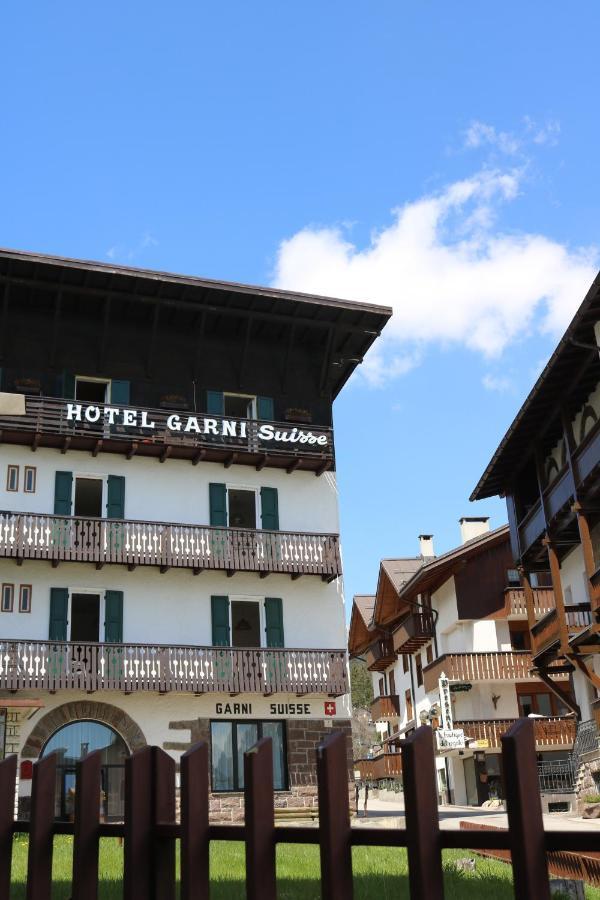 Hotel Garni Suisse サン・マルティーノ・ディ・カストロッツァ エクステリア 写真