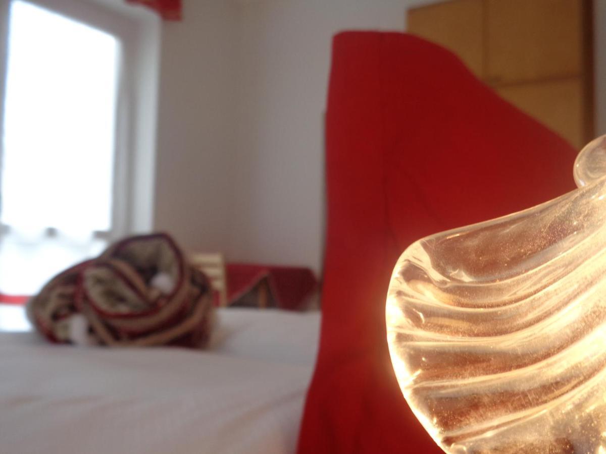 Hotel Garni Suisse サン・マルティーノ・ディ・カストロッツァ エクステリア 写真